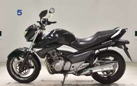 SUZUKI GSR250 2025