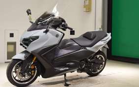 YAMAHA T-MAX 560 2025 SJ21J