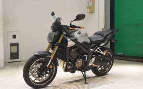 HONDA CB650R E-Clutch 2025 RH17