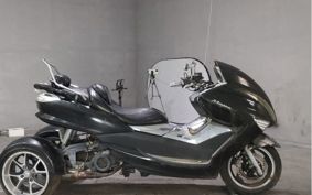 OTHER  TRIKE 200CC ..