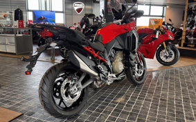 DUCATI MULTISTRADA V4S 2025