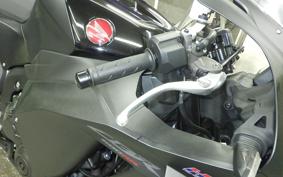 HONDA CBR600RR 2025 PC40