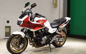 HONDA CB1300SB SUPER BOLDOR A 2013 SC54