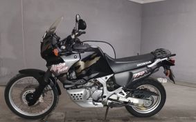 HONDA AFRICA TWIN 750 RD07