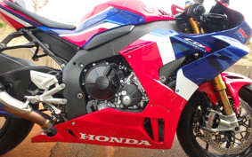 HONDA CBR1000RR-R FB SP 2020 SC82