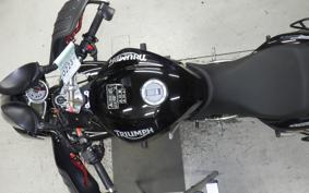 TRIUMPH STREET TRIPLE 2011