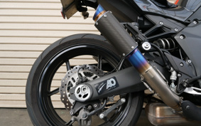 KAWASAKI Z1000 2015 ZRT00F