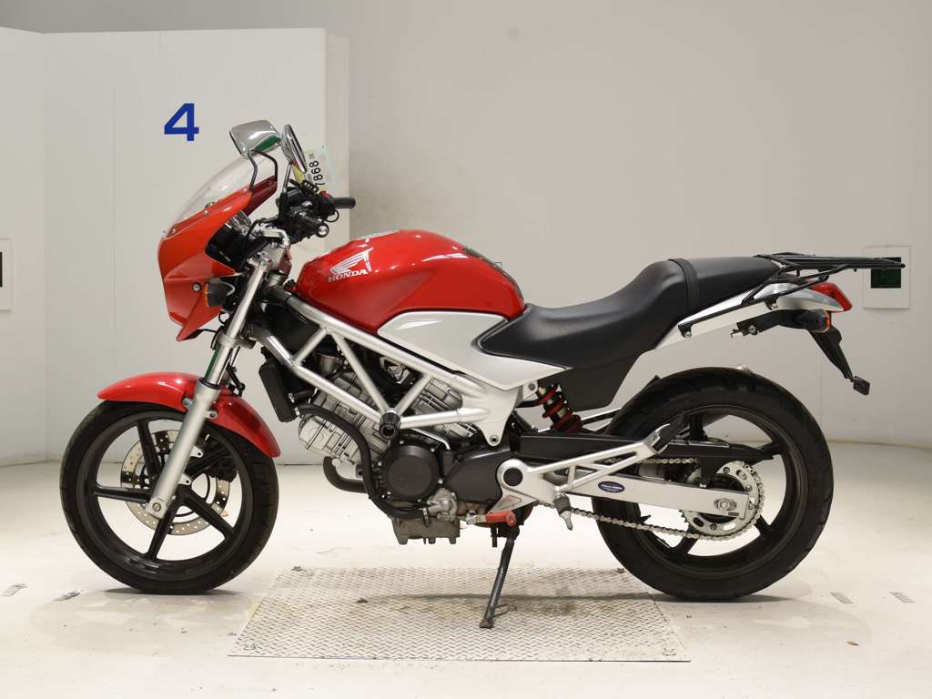 Фото Honda VTR 250 Gen. 2 2010 с японского аукциона