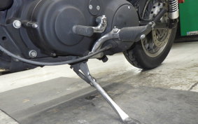 OTHER +HD. XL883R 2002