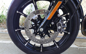 HARLEY XL883N 2017 LE2