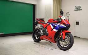 HONDA CBR600RR 2025 PC40