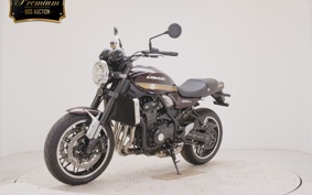 KAWASAKI Z900RS 2025 ZR900K
