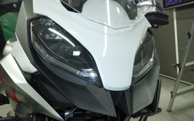 BMW F900XR 2023
