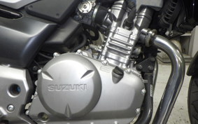 SUZUKI GSR250