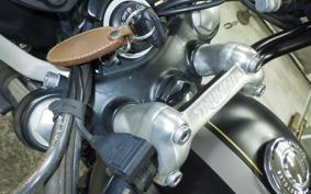 TRIUMPH STREET TWIN 2021