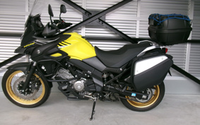 SUZUKI DL650 ( V-Strom 650 ) 2018 C733A