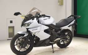 KAWASAKI ER600 F 2011