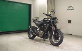 HUSQVARNA SVARTPILEN 401 2025