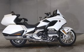 HONDA GL1800 TOUR DCT SC79