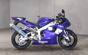 YAMAHA YZF-R1 2000 RN04