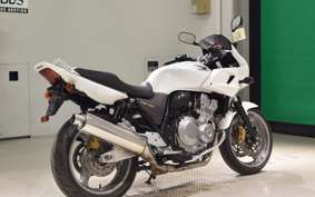 HONDA CB400 SUPER BOLDOR VTEC 2010 NC42