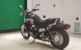 YAMAHA VMAX 2000