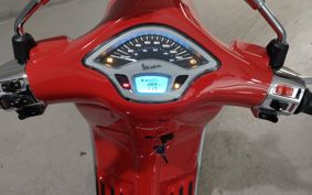 VESPA PRIMA BEIGE RA125 ..