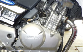 SUZUKI GSR250