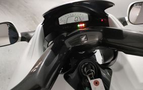 HONDA DN01 2010 RC55