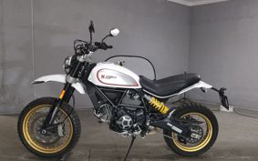 DUCATI  DUCATI  SCRAMBLER  DESERT SU RED  2017 KB01JA
