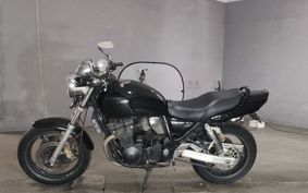 SUZUKI INAZUMA 400 GK7BA