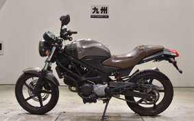 HONDA VTR 250 Gen. 2 MC33