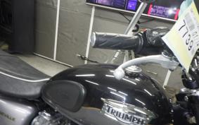 TRIUMPH BONNEVILLE T100 2012