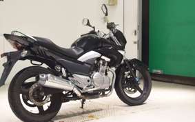 SUZUKI GSR250 2019