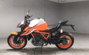 KTM 1290 SUPER  DUKE R V3940