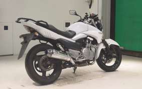 SUZUKI GSR250