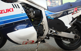 SUZUKI GSX-R750 1985 GR71F