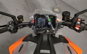 KTM 1290 SUPER  DUKE R V3940