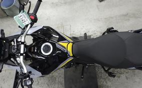 SUZUKI Vｽﾄﾛｰﾑ800 2024 EM1BA