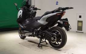 YAMAHA T-MAX 560 T 2025 SJ21J