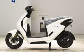 HONDA EM1 e: EF16