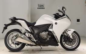 HONDA VFR1200F DCT 2014 SC63