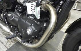 TRIUMPH BONNEVILLE BOBBER 2024