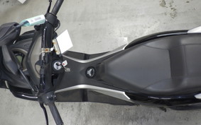 YAMAHA N-MAX SE86J