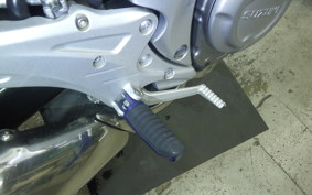 SUZUKI ｸﾞﾗﾃﾞｨｳｽ400 2010 VK58A