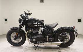 TRIUMPH BONNEVILLE BOBBER 2024