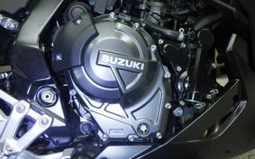 SUZUKI GSX-8R 2024 EM1AA