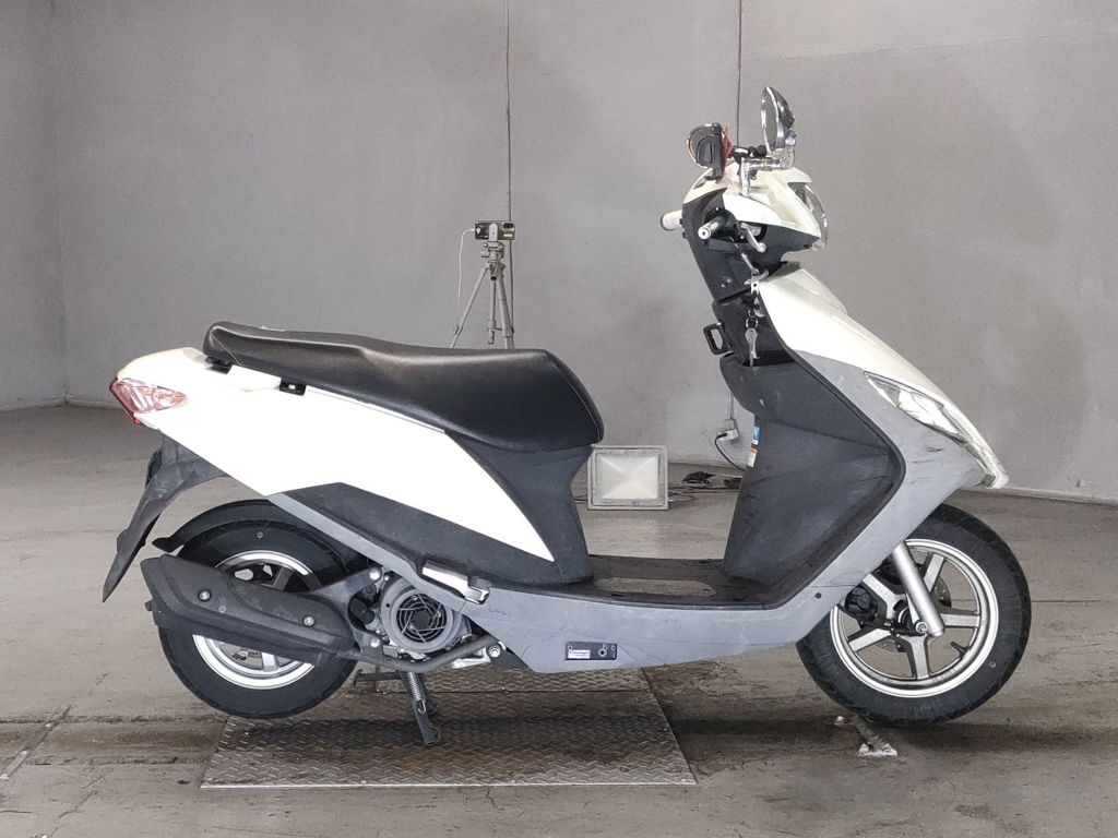 Фото Suzuki ADDRESS V125 с японского аукциона