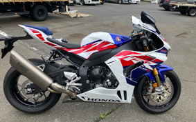 HONDA CBR1000RR-R FB SP 2026 SC82