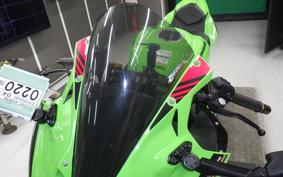 KAWASAKI ZX-25R ZX250E